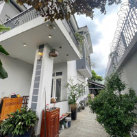 Chủ Đi Xuất Cảnh Cần Bán Gấp Biệt Thự Mặt Tiền Đường 835 P. Phú Hữu, Tp. Thủ Đức 9.5Mx20M, 13 Tỷ