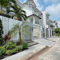 Bán Biệt Thự 250M2 Tại Số 8 Đường C1 Làng Đại Học Khu C, Phước Kiển Nhà Bè.