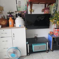 Căn Chung Cư Tầng 7. 2 Phòng Ngủ 1 Bếp 1 Khách. Sảnh Rộng. Sân Ban Công Rộng Thoáng Sạch