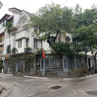 Cho Thuê Biệt Thự Mỹ Đình 2, Lô Góc, 200M, 4 Tầng,Mặt Tiền25M, Vp, Hotel, Hàng Quán, Cà Phê, 70 Triệu