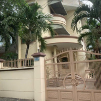 Cần Bán Gấp Giá Rẻ Căn Biệt Thự 3 Tầng, Diện Tích Đất 300M2