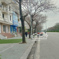 Bán Tòa Nhà Mặt Phố Phạm Văn Đồng 90M, 9 Tầng, Mặt Tiền 5M, Gần Nút Giao Lớn, 48.5 Tỷ