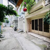 Hàng Thơm Hẻm 5M Xe Hơi Thông, Diện Tích Vuông Vứt Xây Dựng 4 Lầu Đang Cho Thuê 15 Triệu/Th