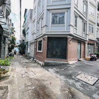 Hàng Thơm Hẻm 5M Xe Hơi Thông, Diện Tích Vuông Vứt Xây Dựng 4 Lầu Đang Cho Thuê 15 Triệu/Th