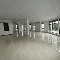 Tôi Cần Cho Thuê Gấp Mbkd Nguyên Căn 5 Tầng Shophouse 2 Mặt Tiền View Hồ Yên Sở Khu Đông Dân Cư