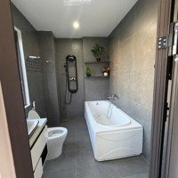 Chỉ 10,8 Tỷ- Dtd 75M, 4 Tầng, 4 Pn, 5 Wc Ngay Sát Biển Phạm Văn Đồng 0368290007