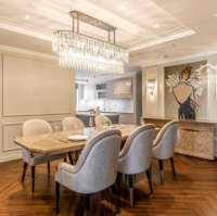 (Chính Chủ) Bán Căn Góc 3 Ngủ Sáng 120M2, View Quảng Trường, Nội Thất Xịn. Giá Bán 12 Tỷ Royal City