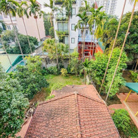 Căn Nhà Có Một Số Nội Thất Sân Vườn Cho Thuê Tại Hà Nội Nằm Ở Khu Vực Tây Hồ