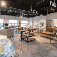 Cho Thuê Mặt Tiền Hoa Lan, Phú Nhuận. Ngang 8M Dtsd 550M2
