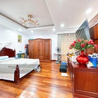 Bán Nhà Phân Lô Khúc Thừa Dụ - Dịch Vọng - 105M - Chỉ 35 Tỷ - Ô Tô - Vỉa Hè Kinh Doanh