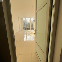 Cho Thuê Nhà 50M*5 Tầng, Mặt Đường Lạc Long Quân ( Gần Võng Thị, Bưởi), Tây Hồ, Giá Bán 25 Triệu (Tl).