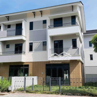 Cần Tiền Bán Gấp Nhà 170M2 (Cả Nhà Và Đất) Tại Centa Vsip Từ Sơn Giáp Gia Lâm Hn