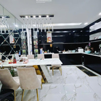 Nhà Sát Mặt Tiền Cao Tầng Đồng Nhất Vip Q4 Ngang 4 Dài 14 - 5 Tấm Có 9 Tỷ