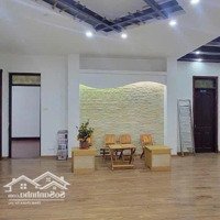Gia Đình Cần Bán Căn Góc Tòa 17T2 Trung Hòa - Nhân Chính, Cửa Hướng Tây Bắc