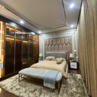Nhà To - Vị Trí Vàng: Hai Bà Trưng, Tân Định, Quận 1. Dt: 4.3 X 20M ~88M2 Chỉ 16 Tỷ Tl, 0902323354
