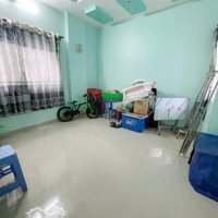 Nhà Cần Bán Gấp . Đặng Thúc Liêng Phường 4 .Quận 8 Gần Chợ Pth . Phạm Hùng . Đi Quận 1 Chỉ 3 Phút.
