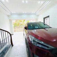 Ô Tô Vào Nhà, Lô Góc 2 Mặt Ngõ, Ngõ Thông. Mấy Bước Chân Ra Hồ Điều Hòa.
