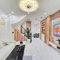 Bán Phố Nguyên Hồng, Nhà Mới 2 Thoáng Full Nội Thất, Cách Ô Tô 15M, Gần Phố,Diện Tích36M2 * 5 Tầng