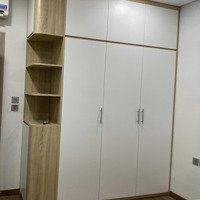 Chính Chủ Bán Căn B2-1004 Giá Tốt. Ban Công Đông Nam. Tầng 10. Nhà Sạch, Nội Thất Mới Xịn
