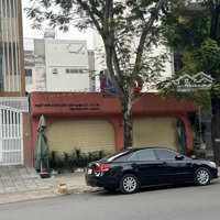 Cần Cho Thuê Nhà Nguyên Căn Mặt Tiền Đường Rộng 30 M, Đặng Thùy Trâm - P13, Quận Bình Thạnh.
Căn Gó