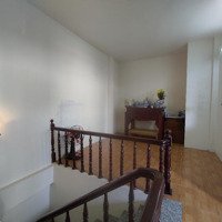 Gia Quất - Ngọc Lâm - Thượng Thanh - Trung Tâm Quận Long Biên Nhà Ở Luôn Dân Xây 4 Phòng Ngủchỉ Nhỉnh 4Tỷ