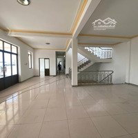 Cho Thuê Kho Xưởng Xã Tân Nhựt Bình Chánh. Diện Tích: Tổng Diện Tích 1.1Ha (11.000M2) Có 8000 Kx