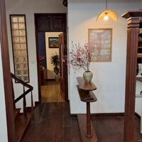 "Bán nhà phố Lê Thanh Nghị, Hai Bà Trưng 56m, 5 tầng, mt 5.7m. Giá: 16.5 tỷ. LH: 0937158386