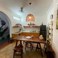 "Bán nhà phố Lê Thanh Nghị, Hai Bà Trưng 56m, 5 tầng, mt 5.7m. Giá: 16.5 tỷ. LH: 0937158386