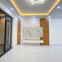 CHỈ 700TR SỞ HỮU NGAY NHÀ 2 LẦU SHR GẦN TRƯỜNG LÁI BỬU LONG