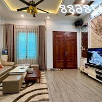 BÁN NHÀ PHẠM VĂN ĐỒNG LÔ GÓC MT 5M