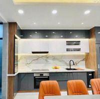 Ngộp Vốn Bán Gấp Nhà Trương Quốc Dung, P. 10, Phú Nhuận, Giá Bán 3Tỷ100 Triệudiện Tích50M2. Liên Hệ: 0902918803