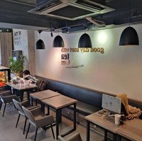 Cho Thuê Nhà Mặt Tiền 682 Sư Vạn Hạnh, Quận 10 Đối Diện Vạn Hạnh Mall. 6X18M, 4 Tầng, Chỉ 99 Triệu