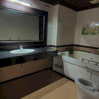 BÁN BIỆT THỰ TRẦN THÁI TÔNG CẦU GIẤY 201m2, 4 TẦNG MẶT TIỀN 10,1m GIÁ 79 TỶ.