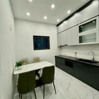 Bán nhà riêng Giáp Bát, Hoàng Mai 37m x 4T giá 7.35 tỷ, nhà đẹp, 2 thoáng, tặng nội thất