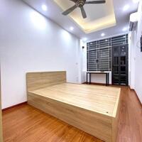 Bán nhà Cát Linh ngõ thông gần phố dân xây đẹp 2 thoáng 33m giá 6.5 tỷ .