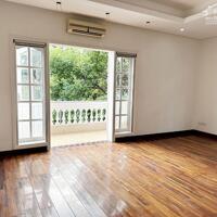 Cho thuê biệt thự 5PN, 3WC tại Khu đô thị Nam Thăng Long - Ciputra, 96 triệu, 300m2