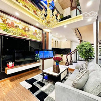 Bán Nhà Lô Góc 2 Thoáng Phố Trạm, Long Biên, 5 Tầng, Nội Thất Cơ Bản Về Ở Ngay, Giá Bán 5,7 Tỷ
