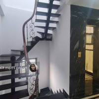 102! Vỉa Hè Kinh Doanh Huỳnh Thúc Kháng, Phân Lô Bàn Cờ, Ô Tô Tránh, 50M*7T Thang Máy,Diện Tích1,5 Tỷ/N