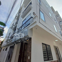 Nhà Trong Đê Dân Xây Tâm Huyết Cả Đời, 5 Tầng Lô Góc 3 Mặt Thoáng, Để Lại Full Nội Thất-Nằm Mặt Ngõ