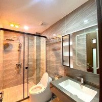 Chính Chủ Bán Gấp Nhà Mặt Phố Trần Quốc Hoàn 100M2, 6 Tầng,Mặt Tiền9M, Giá Bán 43 Tỷ - Vị Trí Siêu Đẹp!