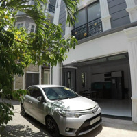 Bán Nhà Ngộp Bank Vị Trí Rất Đẹp Đường Sư Vạn Hạnh, P.12, Quận 10 (4,5X15M) Nhà 3 Tầng. Giá Bán 19 Tỷ