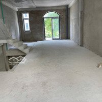 Bán Gấp Căn Liền Kề Diện Tích Lớn 6X18,8M, Hướng Đông Nam Giá Chỉ 7 Tỷ 450