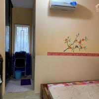 BÁN NHÀ 4 TẦNG - XE HƠI TRONG NHÀ - KẾ BÊN TRƯỜNG HỌC NGUYỄN HỮU THỌ ĐƯỜNG LÂM VĂN BỀN