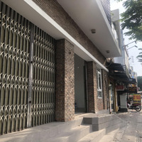 Cho Thuê Mặt Bằng Trống, Mặt Tiền Phạm Văn Đồng. Chiều Ngang Rộng 10M. Ngay Gần Góc Ngã Tư Đường