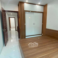 Bán Nhà Bồ Đề. 48M2 * 6 Tầng * 9,6 Tỷ. Thang Máy. Full Nội Thất.