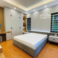 Bán Nhà Bồ Đề. 48M2 * 6 Tầng * 9,6 Tỷ. Thang Máy. Full Nội Thất.