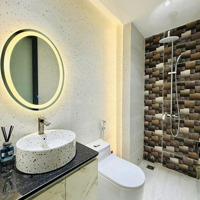 Xuất Cảnh Bán Gấp Căn Góchẽm Xe Hơilê Văn Sỹ, P.12. (Dt: 6X14M)- 6 Tầng.