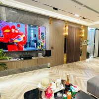 Bán Căn Hộ Royal City, Nguyễn Trãi, Rộng 113M2 Giá Chỉ Loanh Quanh 81 Triệu/M2