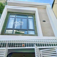 Sát Mặt Tiền Dương Quảng Hàm -Hẽm Xe Hơingủ Nhà- 84M2 (5,5Mx12M) - 3 Phòng Ngủchỉ 8Tỷ 4