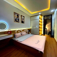 Bán Nhà Phố Nguyễn Xiển. Diện Tích: 32M/6 Tầng. Cách Ngõ 2 Ô Tô Tránh 5M. Full Nội Thất. Giá: 8,7 Tỷ.